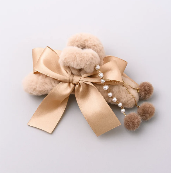 Fur Clawclips with Tassels Brown