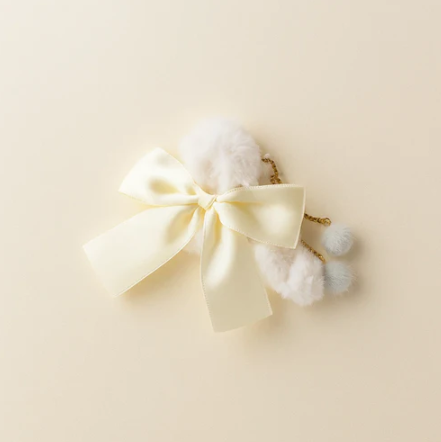 Fur Clawclips with Tassels White