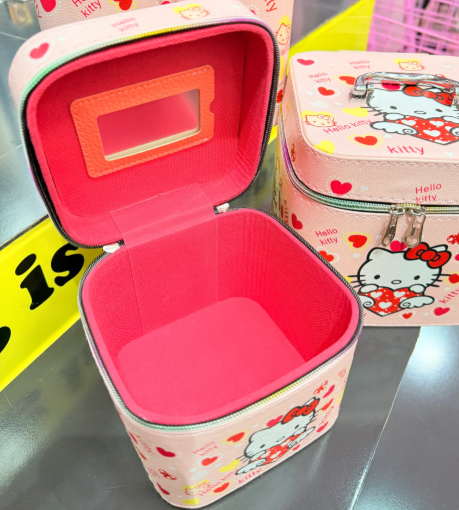 Hello Kitty Vanity Box