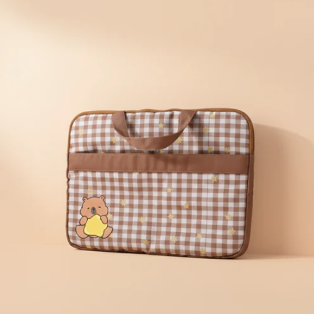 Star capybara laptop bag