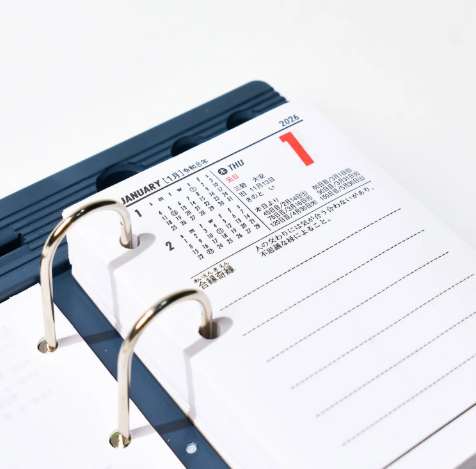 Vertical Desktop Daily Memo Calendar 2026 / Shin Nihon Calendar