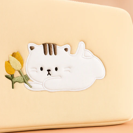 Cat With Yellow Tulip Laptop sleeve