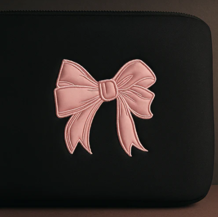 Bow laptop sleeve