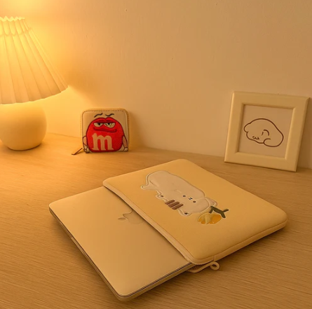 Cat With Yellow Tulip Laptop sleeve