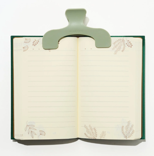 1 Day 1 Page Foil Stamped Clothbound MD Diary / MIDORI