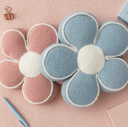 Soft Flower Pillow Pink